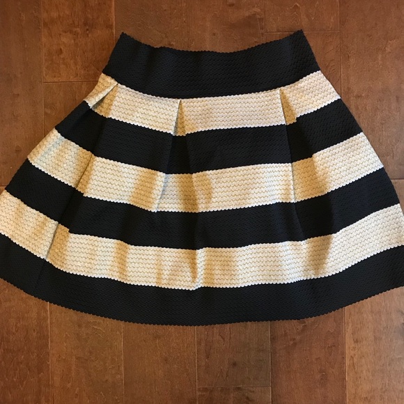 STRIPED Large Skirt! - Picture 1 of 2